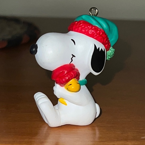 Vintage Hallmark Snoopy & Woodstock Ornament- SFH - No Box - Picture 1 of 4